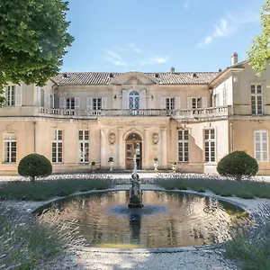 Ch\u00e2teau Martinay ** Carpentras