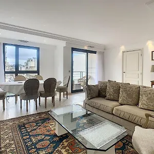 Carlton Riviera **** Cannes